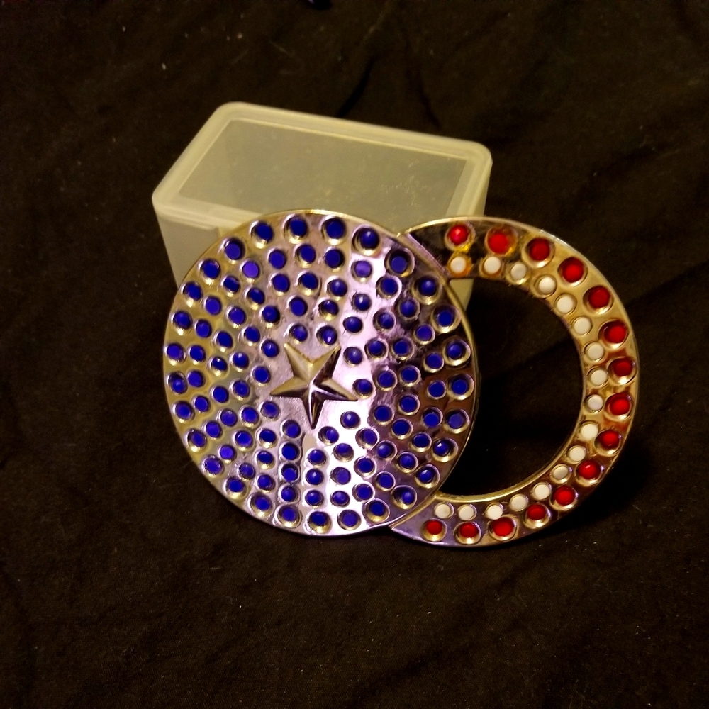 Belt buckle